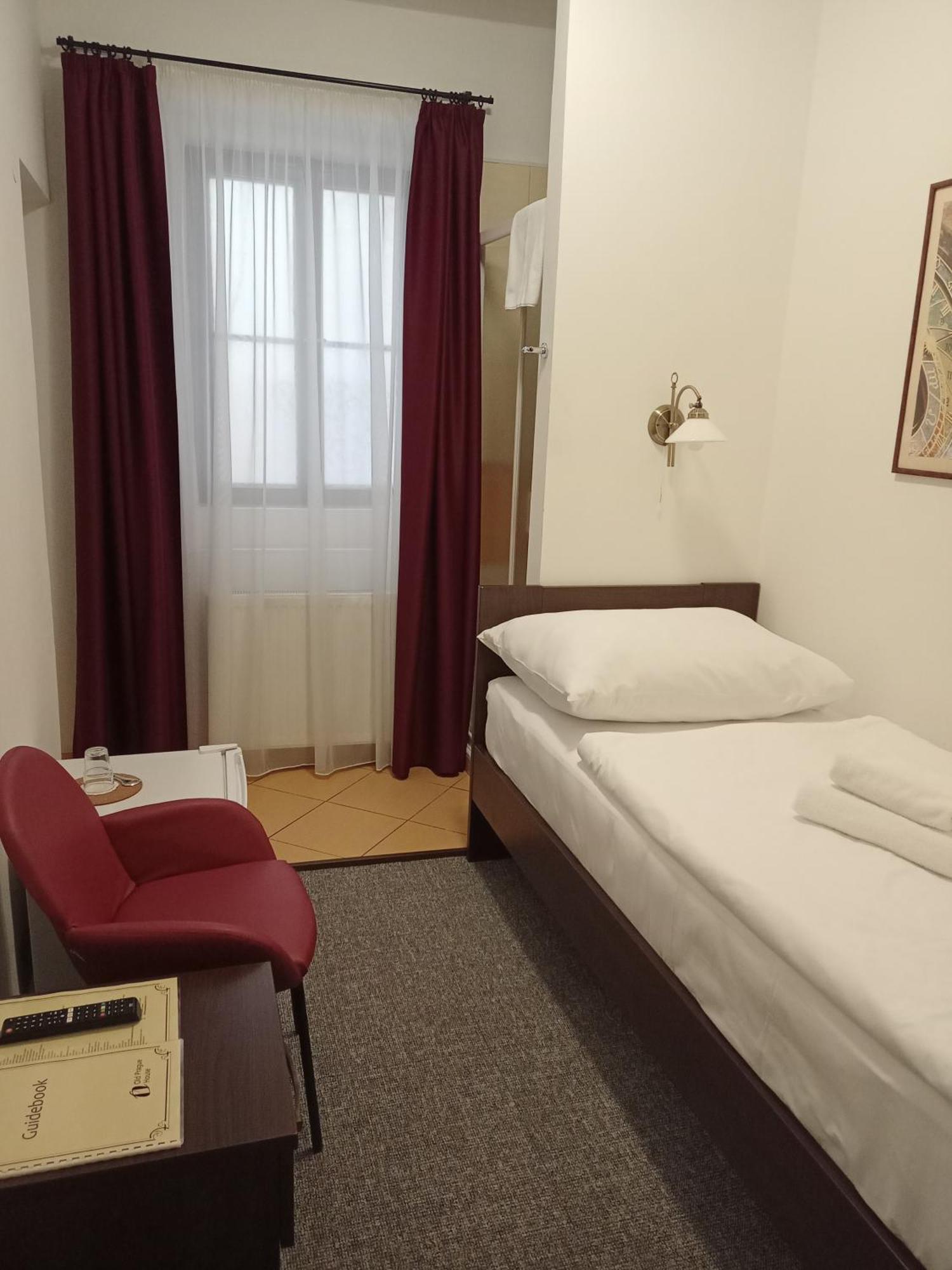 Old Prague House Bed & Breakfast Room photo