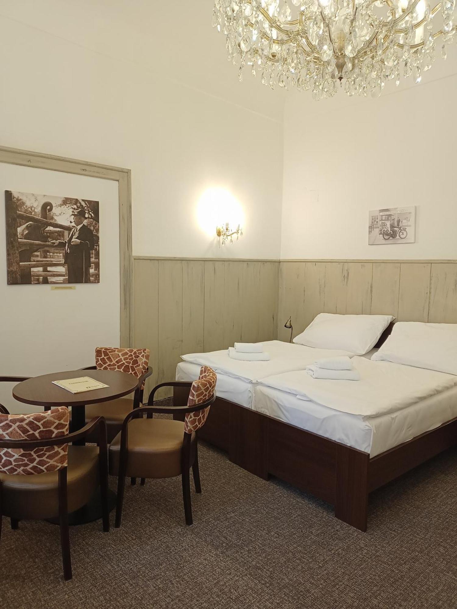 Old Prague House Bed & Breakfast Room photo