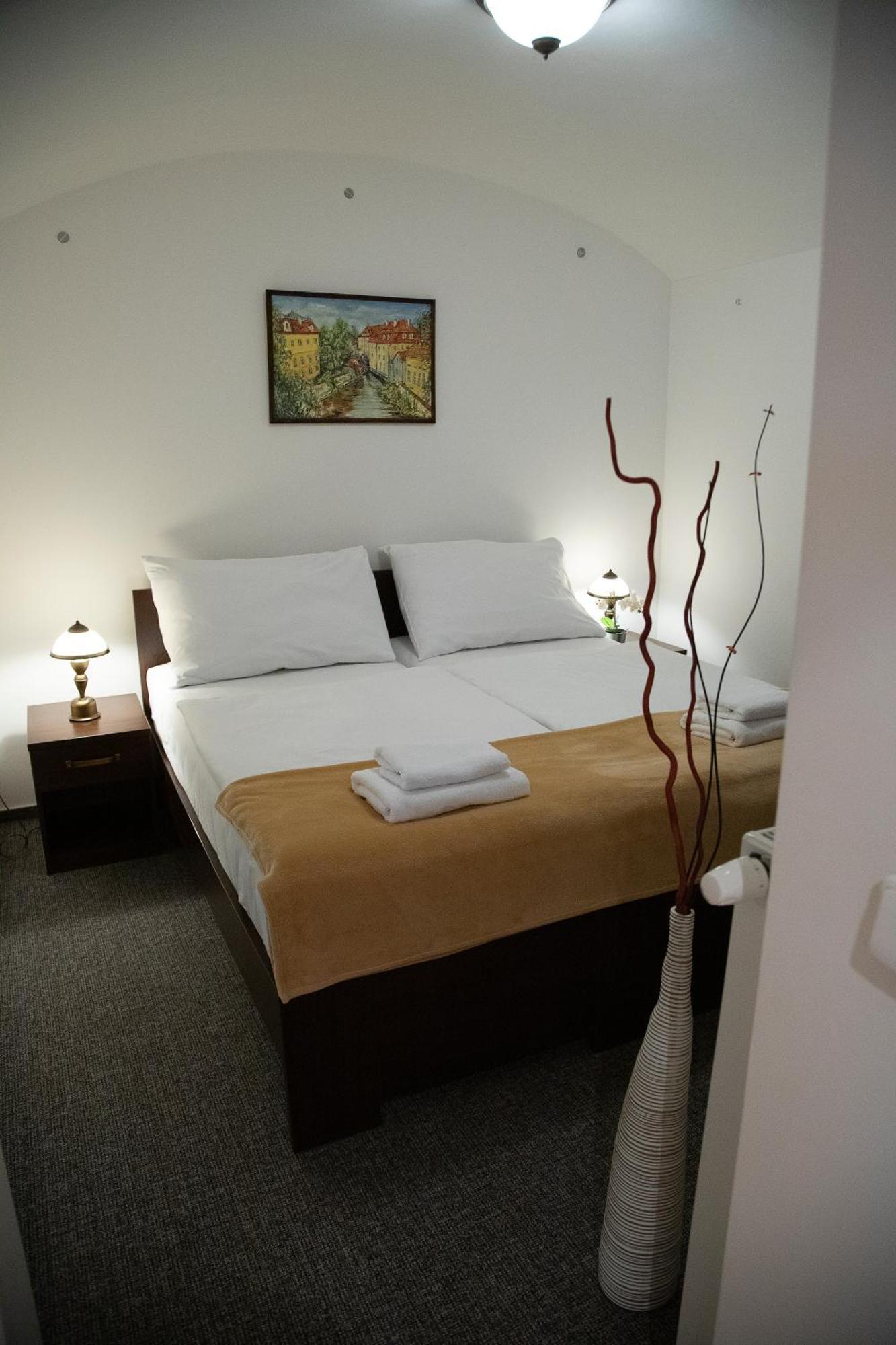 Old Prague House Bed & Breakfast Exterior photo