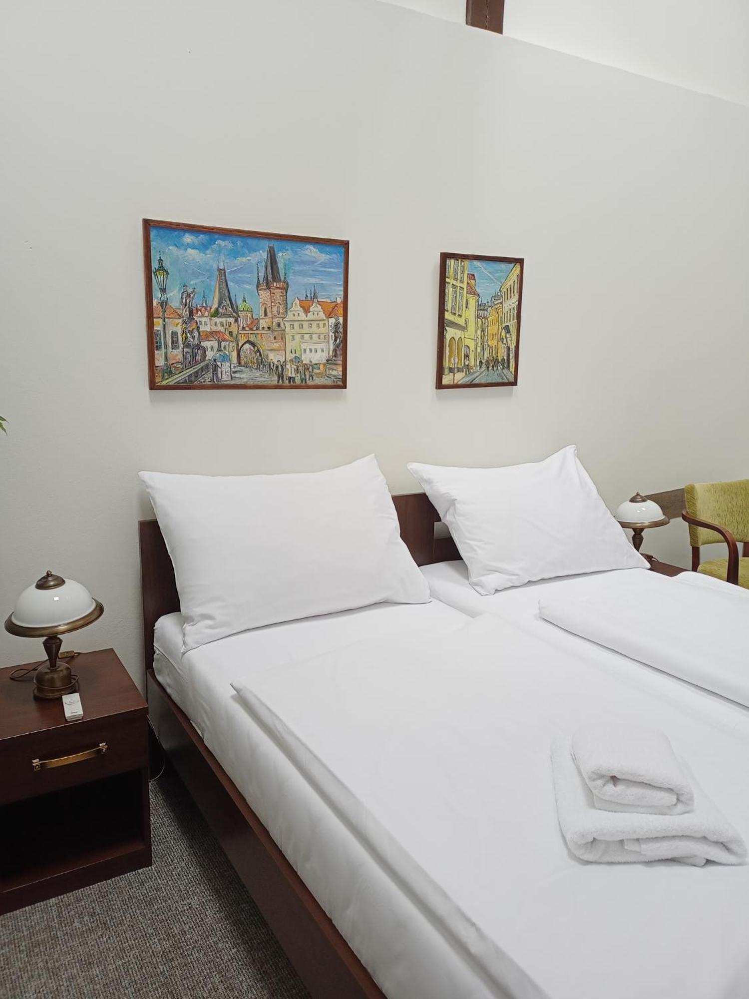 Old Prague House Bed & Breakfast Room photo