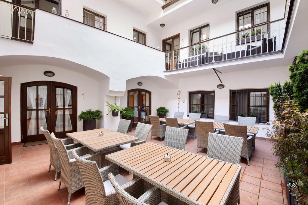 Old Prague House Bed & Breakfast Exterior photo